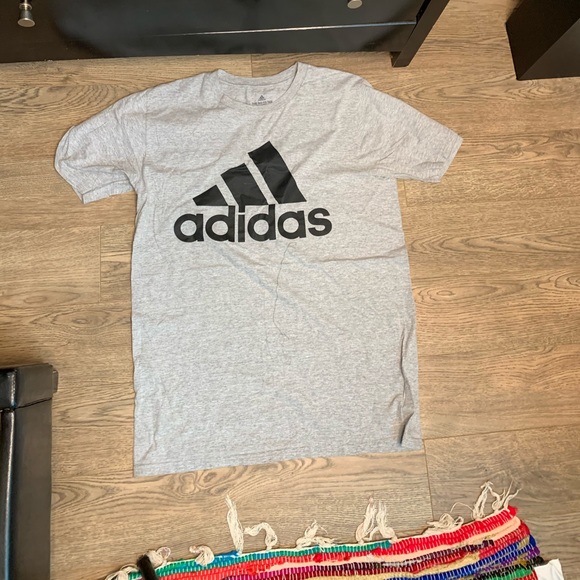 grey adidas shirt - Picture 6 of 7